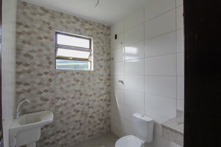 Casa à venda com 505m², 3 quartos e 2 vagasCasa 3 - Banheiro e Área de Serviço