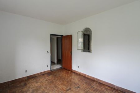 Casa à venda com 505m², 3 quartos e 2 vagasCasa 3 - Quarto 2