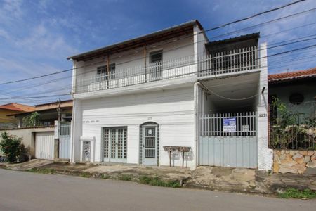 Casa à venda com 505m², 3 quartos e 2 vagasFachada
