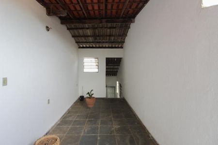 Casa à venda com 505m², 3 quartos e 2 vagasCasa 1 - Varanda