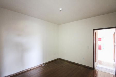 Casa 1 - Sala de casa à venda com 3 quartos, 505m² em Santa Terezinha, Belo Horizonte