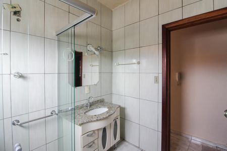 Casa à venda com 505m², 3 quartos e 2 vagasCasa 1 - Banheiro Social