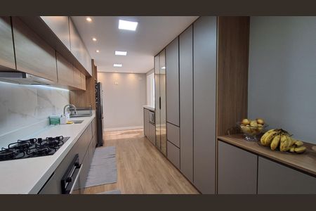 Apartamento à venda com 170m², 4 quartos e 2 vagasCozinha 