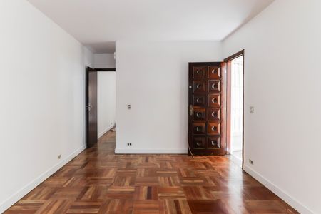 Casa para alugar com 300m², 4 quartos e 2 vagasSala