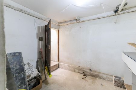 Casa para alugar com 300m², 4 quartos e 2 vagasPorão