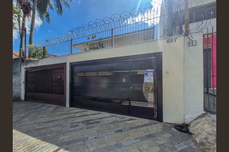 Casa para alugar com 300m², 4 quartos e 2 vagasFachada