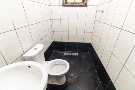 Banheiro de casa para alugar com 1 quarto, 60m² em Lageado, Ferraz de Vasconcelos