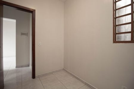 Quarto 2 de apartamento para alugar com 2 quartos, 45m² em Samambaia Sul (samambaia), Brasília