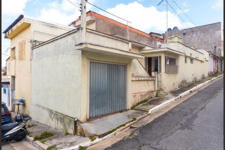 Casa para alugar com 106m², 3 quartos e 1 vaga Casa para alugar com 106m², 3 quartos e 1 vagaFachada
