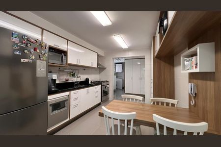 Apartamento à venda com 141m², 3 quartos e 2 vagasFoto 09