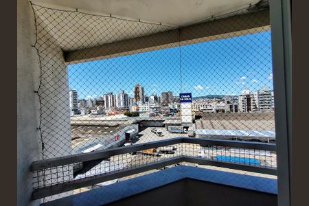 Sala - varanda de apartamento para alugar com 2 quartos, 64m² em Kobrasol, São José