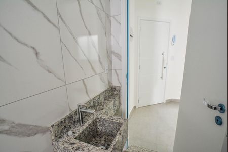 Banheiro de apartamento para alugar com 1 quarto, 30m² em Parque Novo Oratório, Santo André