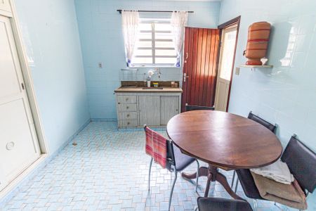 Casa à venda com 264m², 2 quartos e 1 vaga Casa à venda com 264m², 2 quartos e 1 vagaCozinha