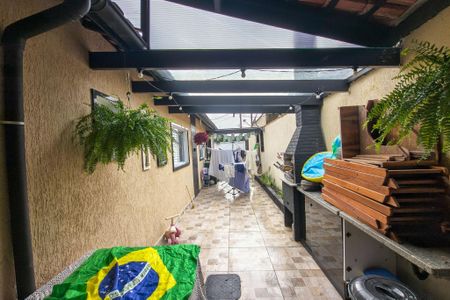 Casa para alugar com 125m², 2 quartos e 2 vagasQuintal