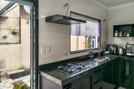 Casa para alugar com 125m², 2 quartos e 2 vagasCozinha 