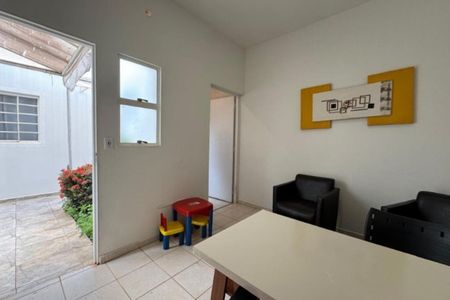 Casa à venda com 272m², 2 quartos e 3 vagas Casa à venda com 272m², 2 quartos e 3 vagasFoto 42