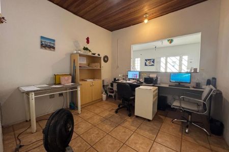 Casa à venda com 272m², 2 quartos e 3 vagas Casa à venda com 272m², 2 quartos e 3 vagasFoto 10