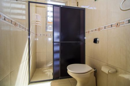 Banheiro  de apartamento para alugar com 1 quarto, 52m² em Cristo Redentor, Porto Alegre