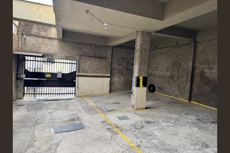 Apartamento à venda com 68m², 2 quartos e 1 vagaFoto 02