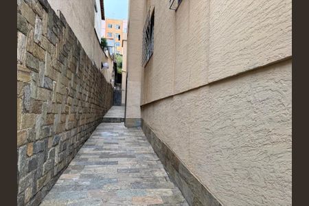 Apartamento à venda com 68m², 2 quartos e 1 vagaFoto 03