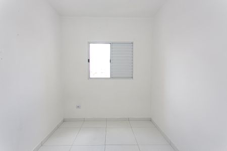 Quarto 2 de apartamento para alugar com 2 quartos, 49m² em Vila Santa Isabel, São Paulo