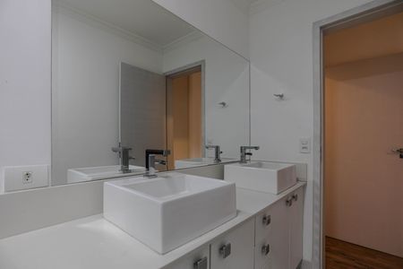 Apartamento para alugar com 89m², 2 quartos e 1 vaga Apartamento para alugar com 89m², 2 quartos e 1 vagaBanheiro - Quarto 2 - Suíte