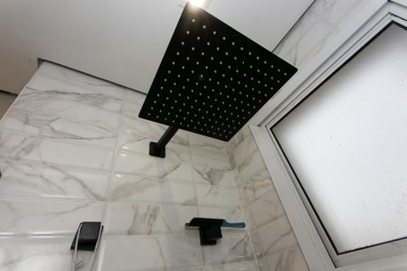 Apartamento à venda com 46m², 2 quartos e 1 vaga Apartamento à venda com 46m², 2 quartos e 1 vagaBanheiro