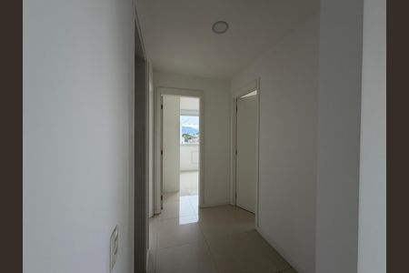 Sala de apartamento para alugar com 3 quartos, 70m² em Anil, Rio de Janeiro