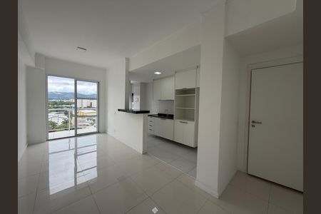 Sala de apartamento para alugar com 3 quartos, 70m² em Anil, Rio de Janeiro