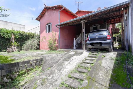 Casa para alugar com 110m², 3 quartos e 3 vagasFachada