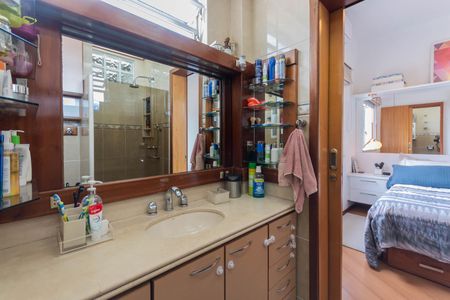 Apartamento à venda com 120m², 3 quartos e 1 vagaBanheiro Suíte