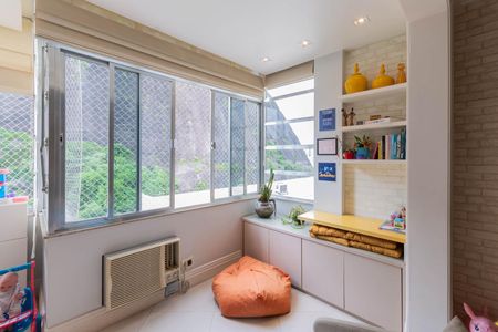 Apartamento à venda com 120m², 3 quartos e 1 vagaSala