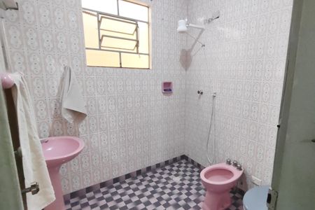 Casa à venda com 97m², 2 quartos e 2 vagas Casa à venda com 97m², 2 quartos e 2 vagasBanheiro