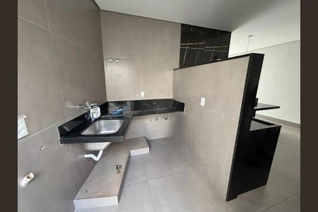 Cozinha de casa para alugar com 3 quartos, 100m² em São Jorge, Uberlândia
