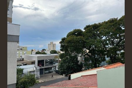 Vista  de apartamento para alugar com 1 quarto, 43m² em Petrópolis, Porto Alegre