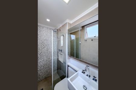 Apartamento à venda com 51m², 2 quartos e 2 vagasBanheiro da Suíte