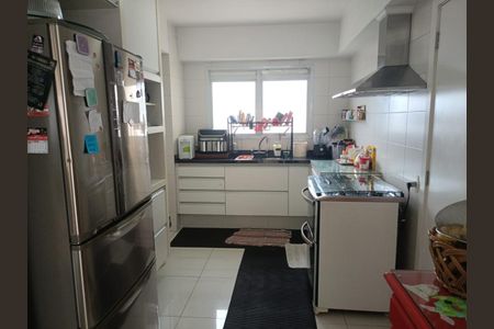 Apartamento à venda com 184m², 3 quartos e 3 vagasCOZINHA