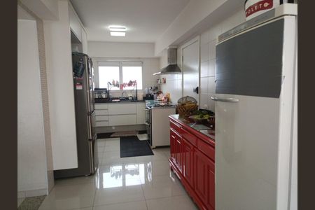Apartamento à venda com 184m², 3 quartos e 3 vagasCOZINHA