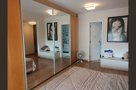 Apartamento à venda com 184m², 3 quartos e 3 vagasQUARTO