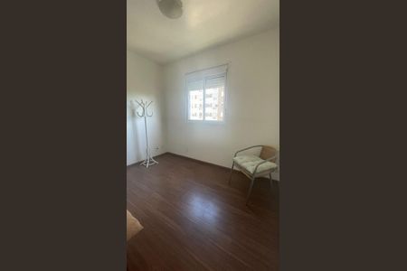 Quarto 3 de apartamento para alugar com 3 quartos, 68m² em Passo d’Areia, Porto Alegre