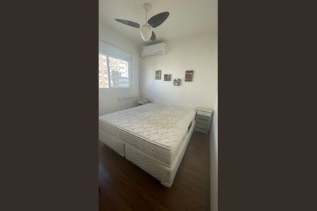 Quarto 1 de apartamento para alugar com 3 quartos, 68m² em Passo d’Areia, Porto Alegre