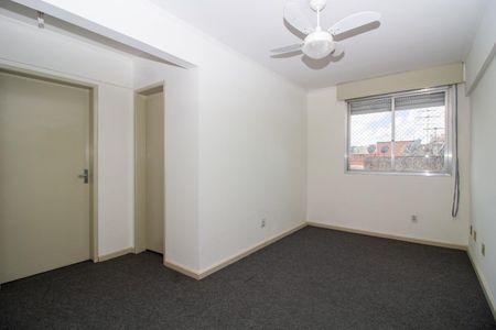 Sala  de apartamento para alugar com 1 quarto, 48m² em Azenha, Porto Alegre