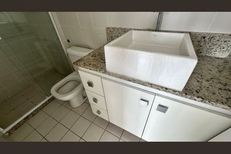 Apartamento à venda com 69m², 2 quartos e 1 vagaBanheiro do Quarto 2