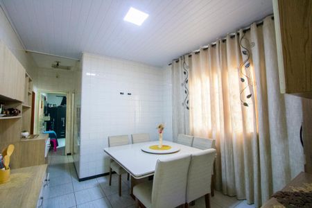 Casa à venda com 240m², 3 quartos e 3 vagas Casa à venda com 240m², 3 quartos e 3 vagasCozinha