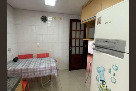 Apartamento à venda com 104m², 3 quartos e 3 vagasFoto 01