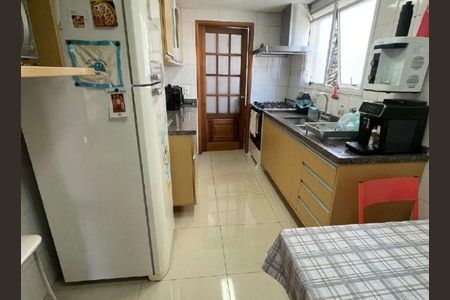 Apartamento à venda com 104m², 3 quartos e 3 vagasFoto 01