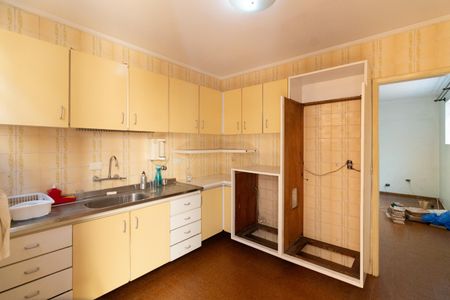 Casa à venda com 152m², 3 quartos e 2 vagas Casa à venda com 152m², 3 quartos e 2 vagasCozinha