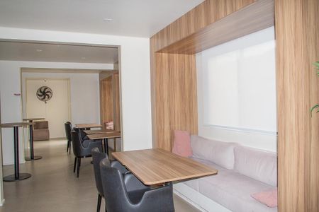 Apartamento para alugar com 39m², 2 quartos e sem vagaÁrea comum - Salão de festas