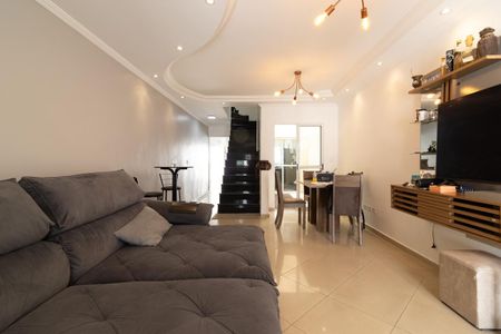 Casa para alugar com 3 quartos, 131m² em Vila Nhocuné, São Paulo