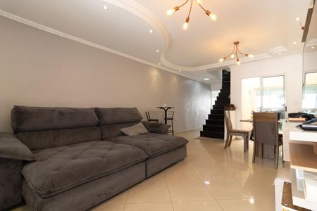 Casa para alugar com 3 quartos, 131m² em Vila Nhocuné, São Paulo